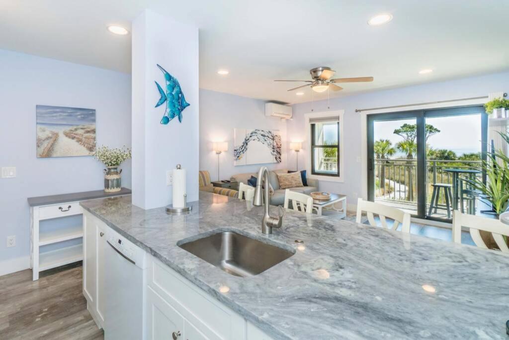 Direct Oceanfront Villa - Heated Pool & Breathtaking Ocean View ヒルトンヘッドアイランド エクステリア 写真